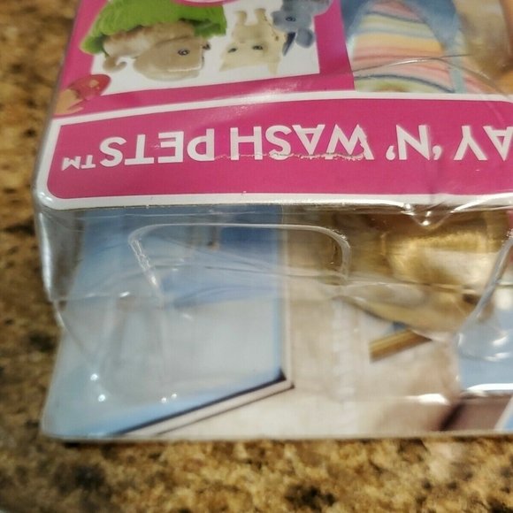 Barbie Play 'N' Wash Pets Doll and Playset~ Blonde - Picture 4 of 4